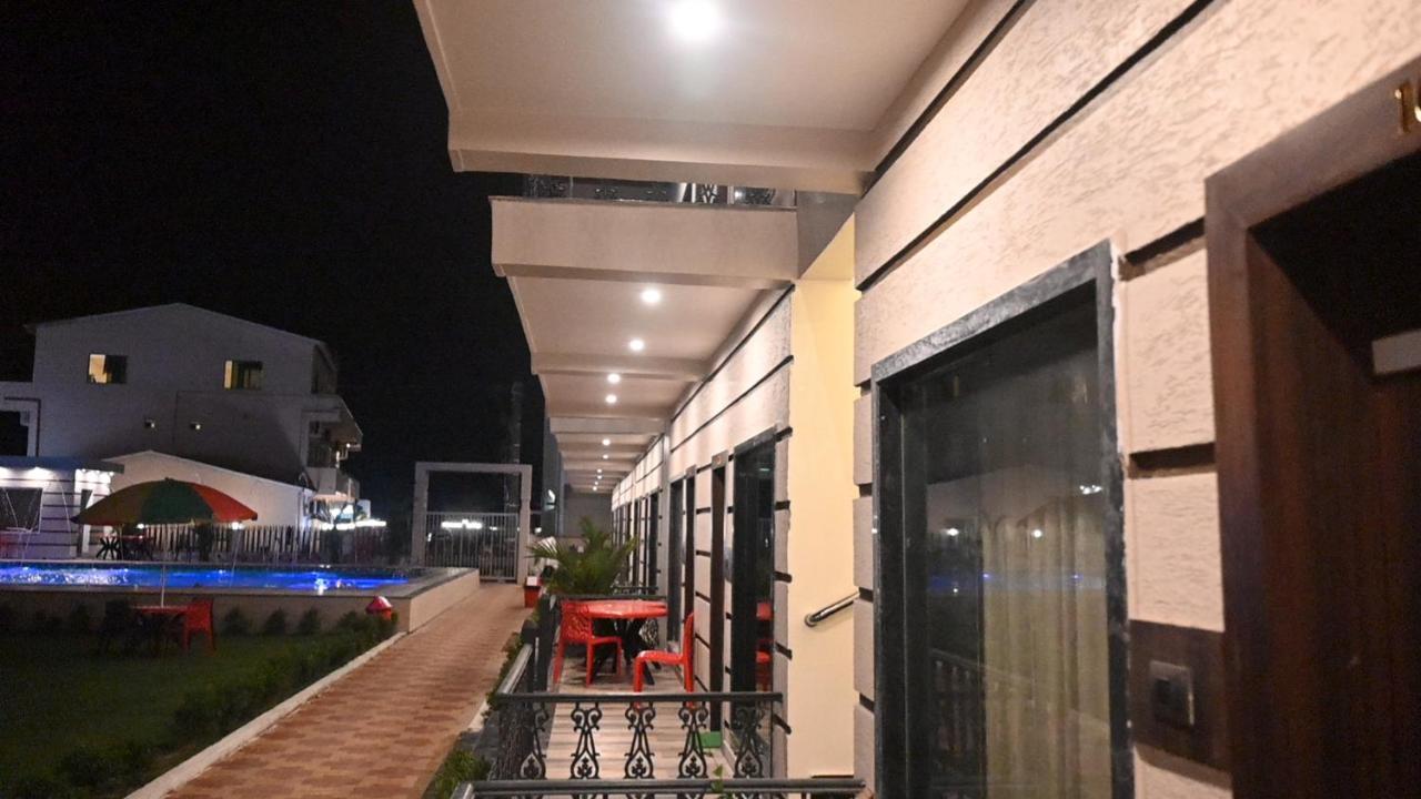 Moon Star Beach Resort 曼达莫尼 外观 照片