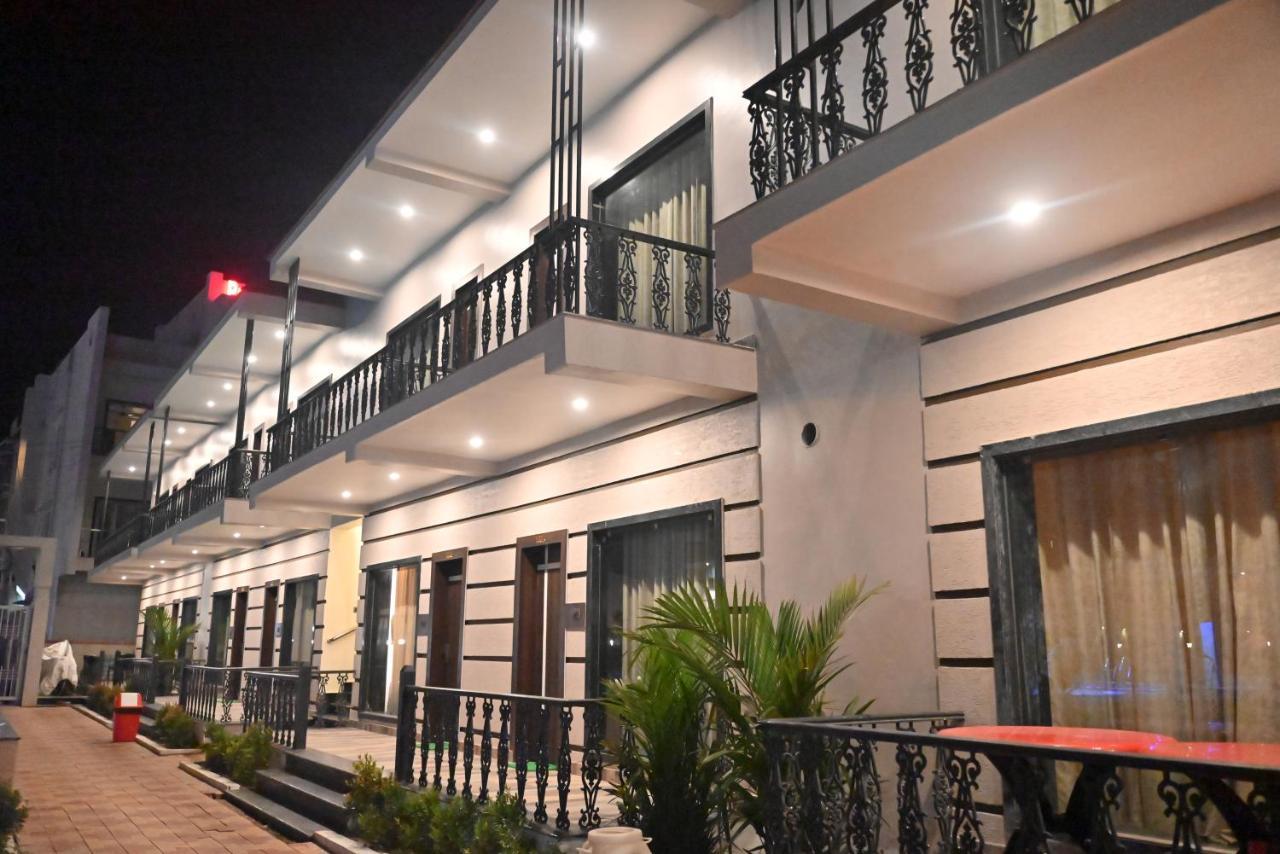 Moon Star Beach Resort 曼达莫尼 外观 照片