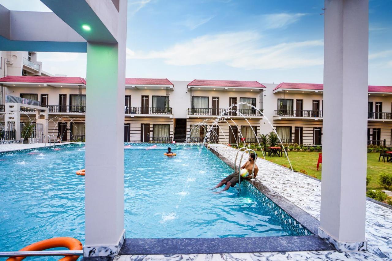 Moon Star Beach Resort 曼达莫尼 外观 照片